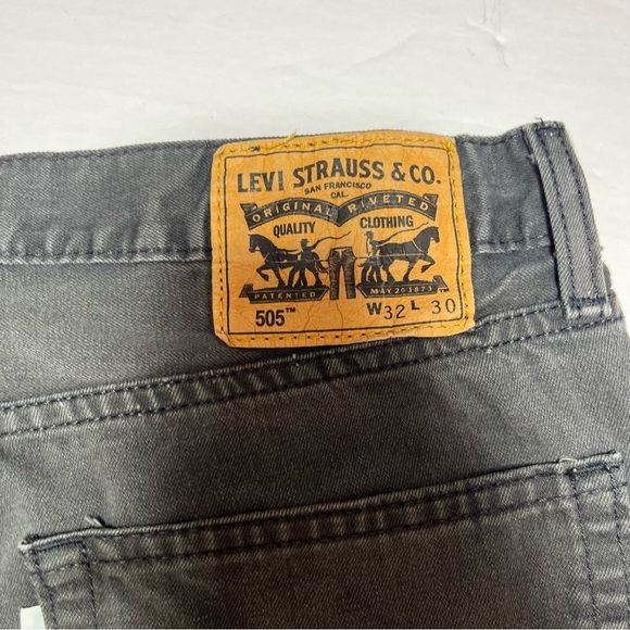 Levis 505 Mens Size 32x30 Flat Front Gray Pants Relaxed Straight Casual Jeans - Picture 5 of 10
